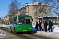 Мэр Писцов прячется от проблем: жители Березовского остались без автобусов